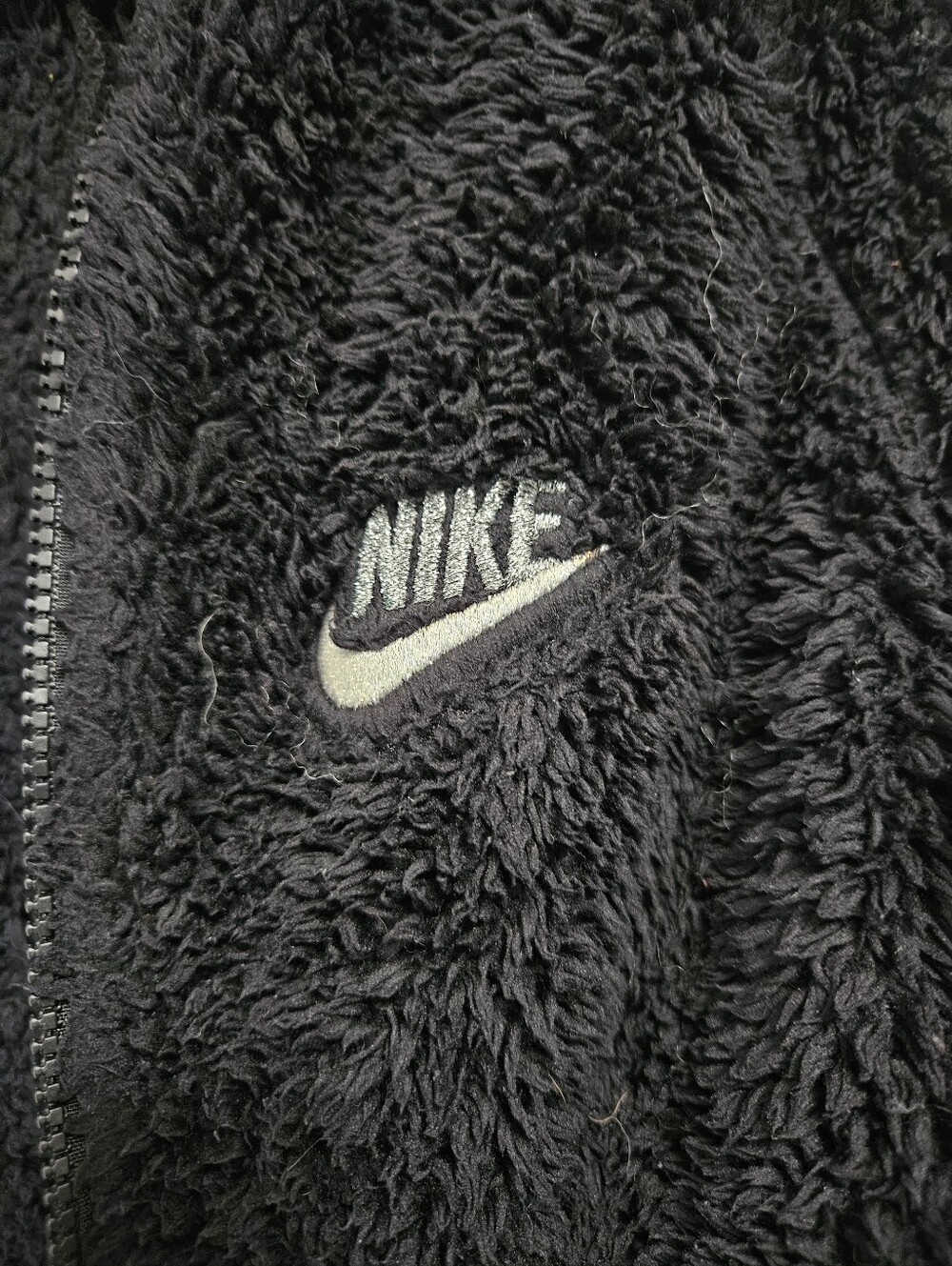 Nike Black Sherpa Longline Jacket with Light Gray Pocket - Picture 8 of 9